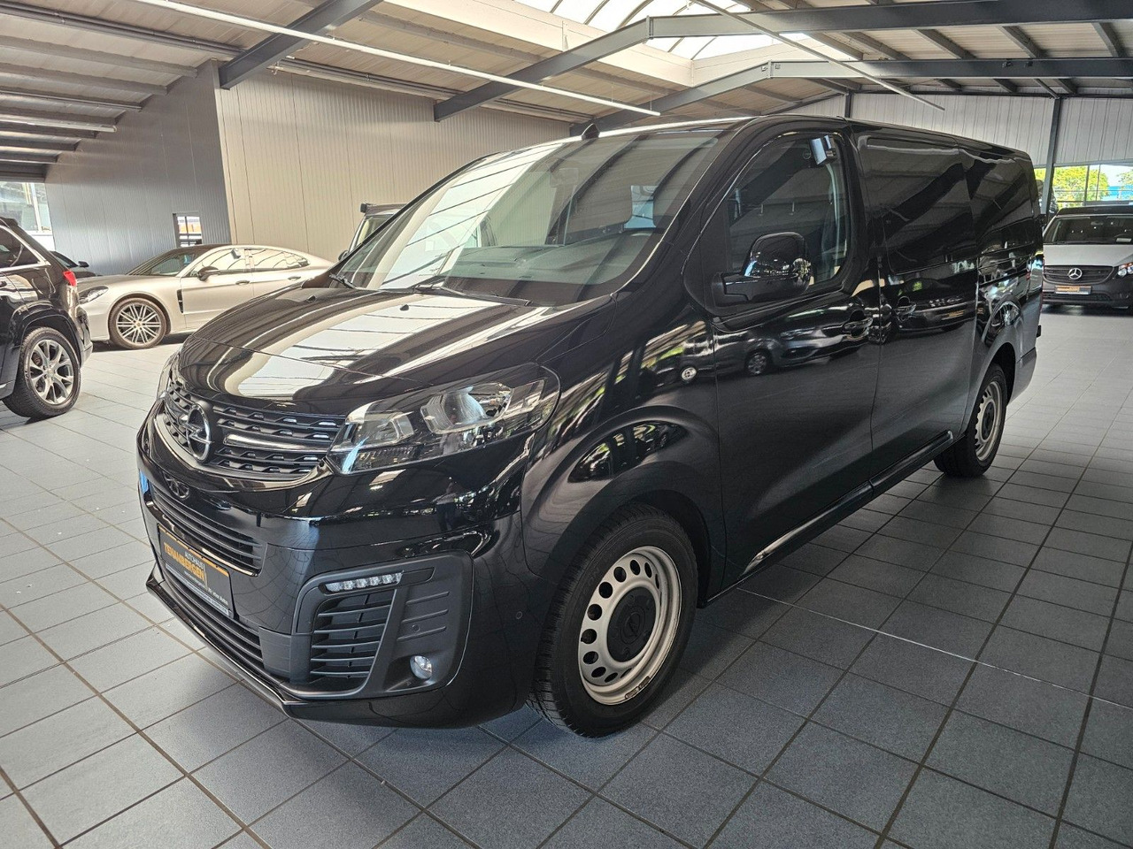 Opel Vivaro Kasten FlexSpace L DoKa Navi CarPlay DAB - Furgão compacto, Carrinha cabine dupla: foto 1 Opel Vivaro Kasten FlexSpace L DoKa Navi CarPlay DAB - Furgão compacto, Carrinha cabine dupla: foto 1