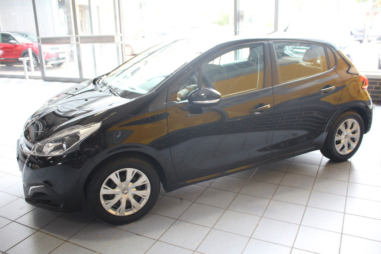 Peugeot 208 Active Klima PDC Sitzheizung Bluetooth - Sedan: foto 5 Peugeot 208 Active Klima PDC Sitzheizung Bluetooth - Sedan: foto 5