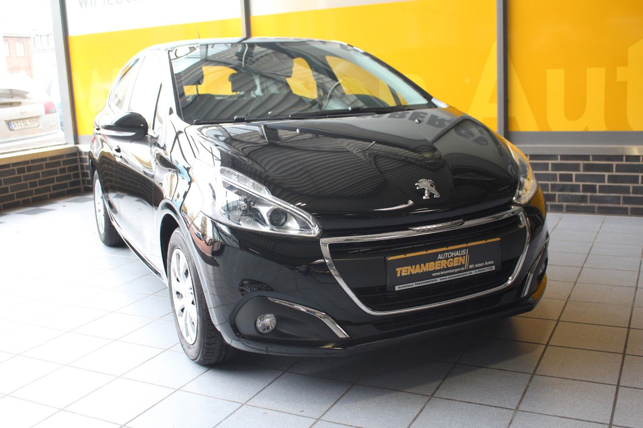 Peugeot 208 Active Klima PDC Sitzheizung Bluetooth - Sedan: foto 2 Peugeot 208 Active Klima PDC Sitzheizung Bluetooth - Sedan: foto 2