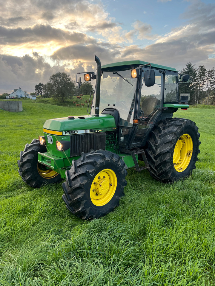 JOHN DEERE 1950 - Trator: foto 2 JOHN DEERE 1950 - Trator: foto 2