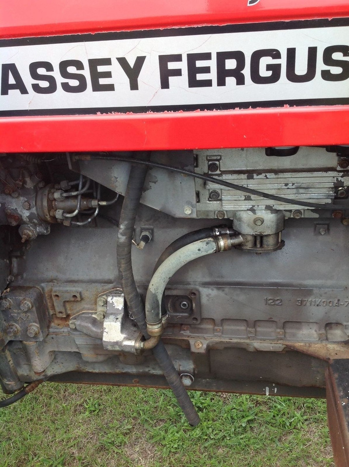 Massey Ferguson 3120 - Trator: foto 5 Massey Ferguson 3120 - Trator: foto 5