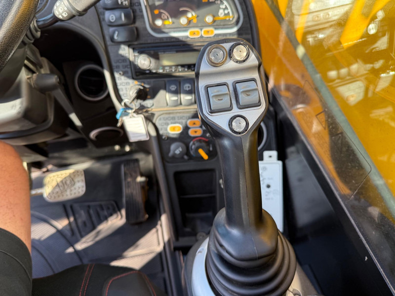 Empilhador telescópico JCB 535-95 40km/h: foto 11