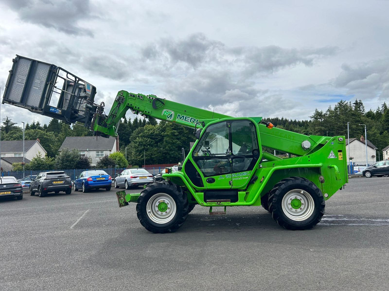 Merlo P 40.17 PLUS Merlo P40.17 PLUS - Empilhador telescópico: foto 1 Merlo P 40.17 PLUS Merlo P40.17 PLUS - Empilhador telescópico: foto 1