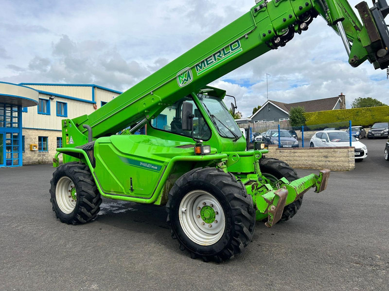 Merlo P 40.17 PLUS Merlo P40.17 PLUS - Empilhador telescópico: foto 2 Merlo P 40.17 PLUS Merlo P40.17 PLUS - Empilhador telescópico: foto 2