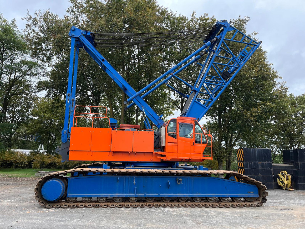 KOBELCO 7250 - Guindaste sobre esteiras: foto 1 KOBELCO 7250 - Guindaste sobre esteiras: foto 1
