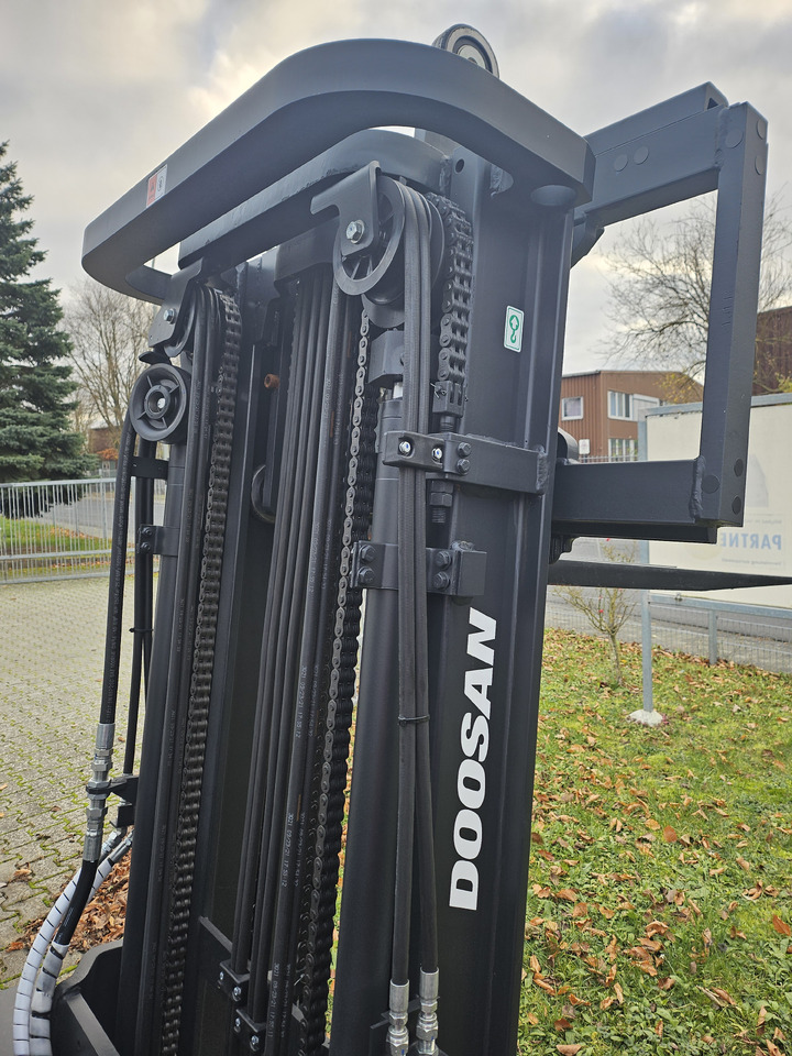 Doosan D30NXS - Empilhadeira a diesel: foto 5 Doosan D30NXS - Empilhadeira a diesel: foto 5