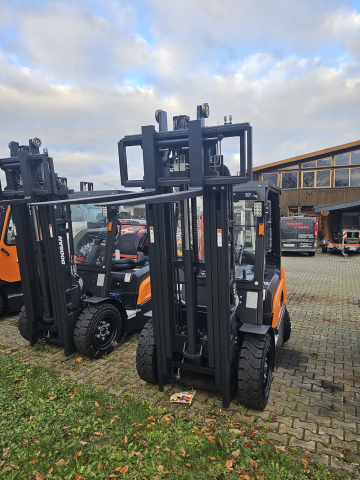 Doosan D30NXS - Empilhadeira a diesel: foto 2 Doosan D30NXS - Empilhadeira a diesel: foto 2