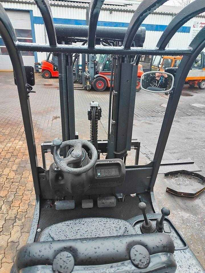 Linde H20T-03 - Empilhadeira a gás: foto 4 Linde H20T-03 - Empilhadeira a gás: foto 4