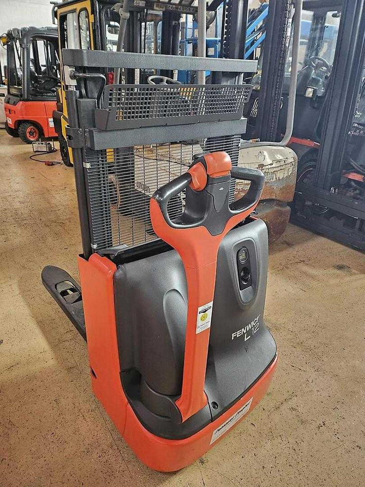 Linde L12 - Stacker: foto 5 Linde L12 - Stacker: foto 5
