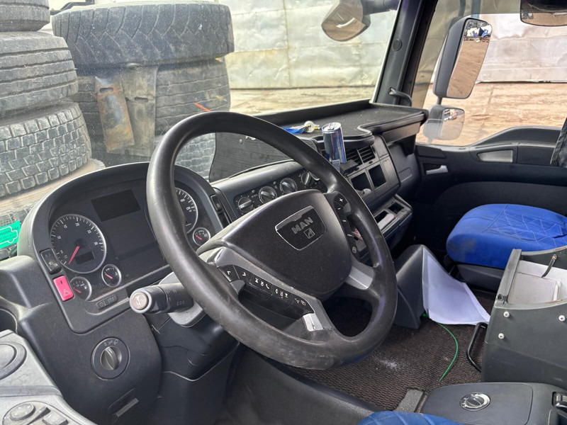 MAN F99/L34 - Cabine e interior: foto 5 MAN F99/L34 - Cabine e interior: foto 5