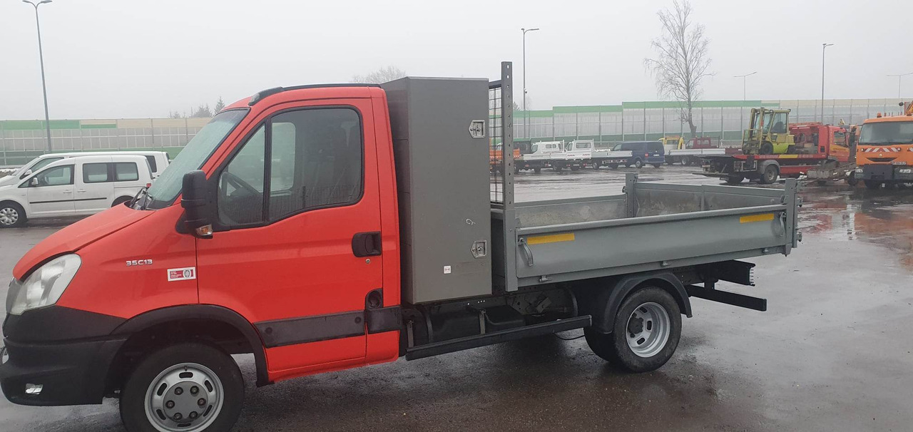 IVECO Daily 35C13 - Carrinha basculante: foto 5 IVECO Daily 35C13 - Carrinha basculante: foto 5