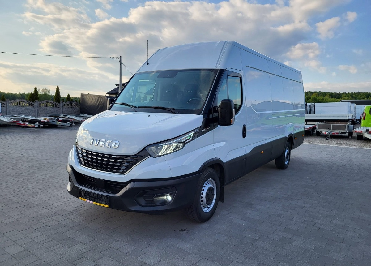 Iveco Iveco 180 Himatic 3.0 180hp Maxi -v Led -Xenon- v Led-Xenon - Furgão: foto 1 Iveco Iveco 180 Himatic 3.0 180hp Maxi -v Led -Xenon- v Led-Xenon - Furgão: foto 1