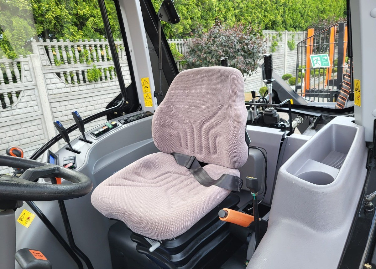 Harvester novo LOVOL Zestaw Traktor LOVOL M755 Przyczepa do drewna BMF 8TPro Stan Nowy Fabryczny: foto 19