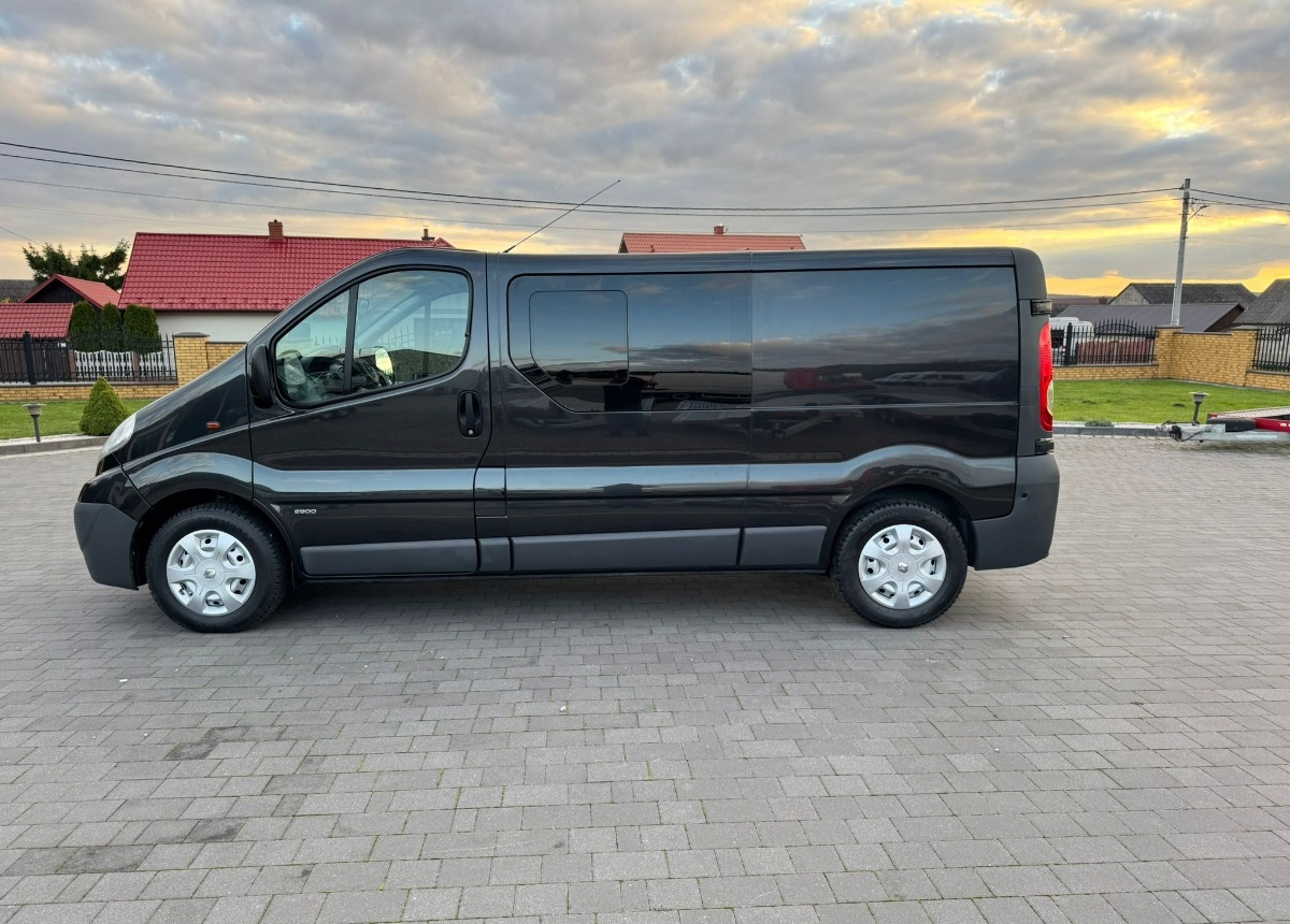 Opel Vivaro Doka Long 2.5 150 ps. L2 H1 - Carrinha cabine dupla: foto 2 Opel Vivaro Doka Long 2.5 150 ps. L2 H1 - Carrinha cabine dupla: foto 2