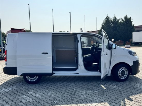 Fiat Scudo (L2) M BlueDHi 120 6-Gang inkl. NOVA - Furgão: foto 5 Fiat Scudo (L2) M BlueDHi 120 6-Gang inkl. NOVA - Furgão: foto 5