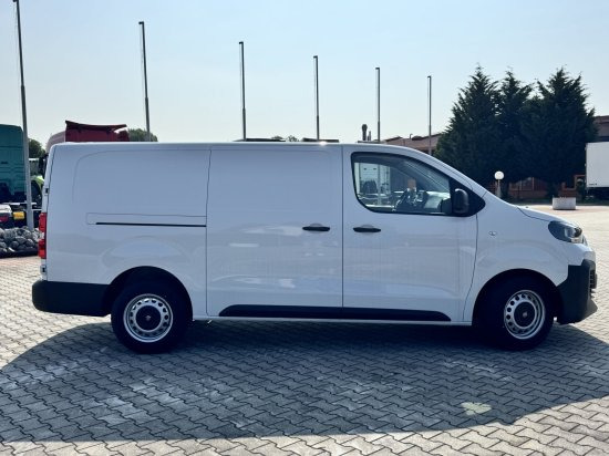 Fiat Scudo (L2) M BlueDHi 120 6-Gang inkl. NOVA - Furgão: foto 4 Fiat Scudo (L2) M BlueDHi 120 6-Gang inkl. NOVA - Furgão: foto 4