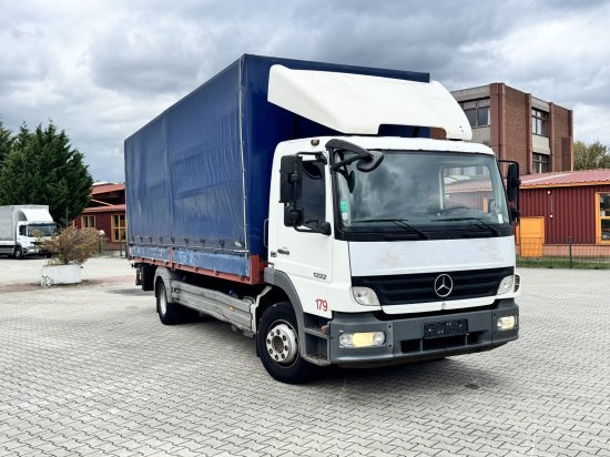 Mercedes-Benz Atego 1222 L Euro 4 - Camião de lona: foto 1 Mercedes-Benz Atego 1222 L Euro 4 - Camião de lona: foto 1