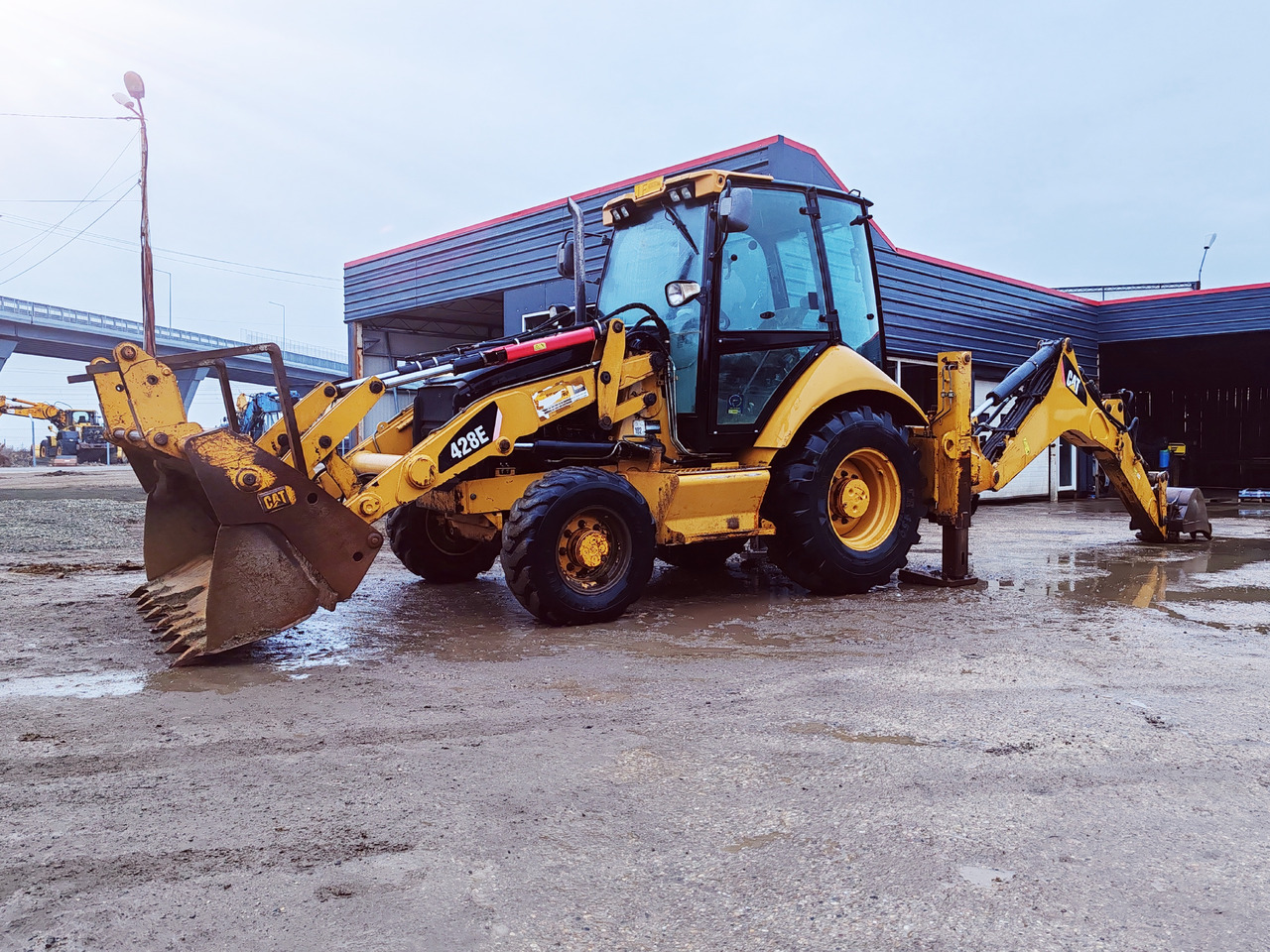 CATERPILLAR 428E - Retroescavadeira: foto 3 CATERPILLAR 428E - Retroescavadeira: foto 3