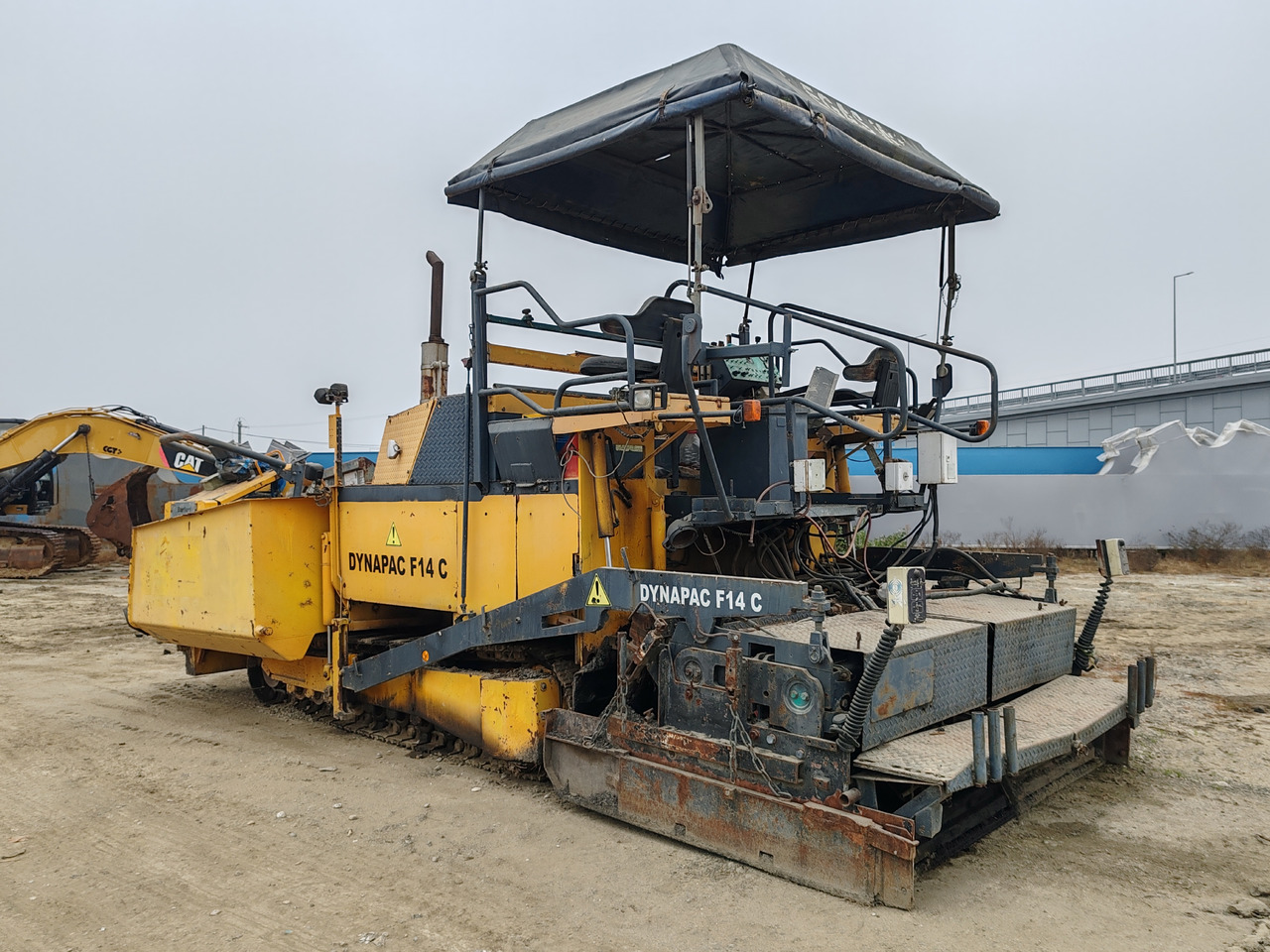 Dynapac F14C - Distribuidor de asfalto: foto 5 Dynapac F14C - Distribuidor de asfalto: foto 5