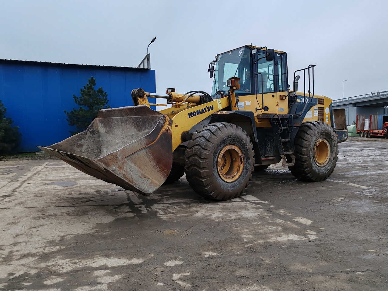 KOMATSU WA 380-S - Pá carregadora de rodas: foto 4 KOMATSU WA 380-S - Pá carregadora de rodas: foto 4