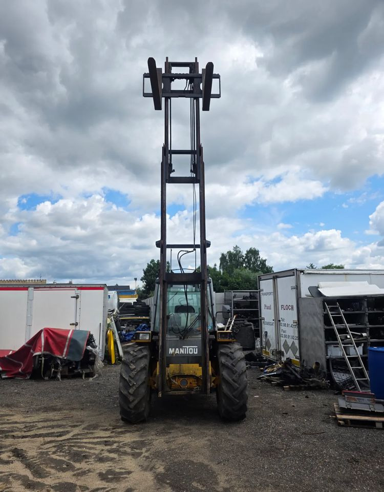 Manitou M26.4 Terenowy 4x4 5,5m - Empilhador todo-o-terreno: foto 1 Manitou M26.4 Terenowy 4x4 5,5m - Empilhador todo-o-terreno: foto 1