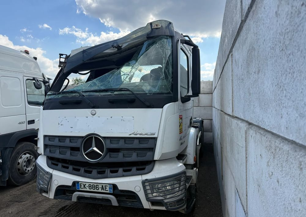 Mercedes-Benz Arocs 2640 - Camião polibenne: foto 1 Mercedes-Benz Arocs 2640 - Camião polibenne: foto 1