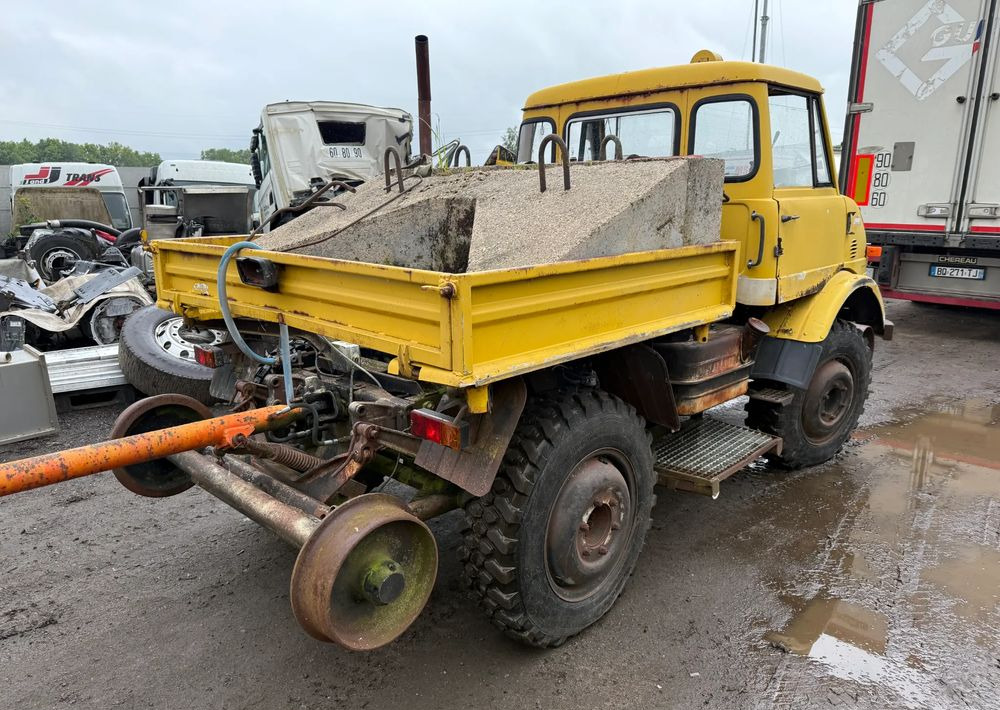Mercedes-Benz UNIMOG 406B - Camião de caixa aberta/ Plataforma: foto 4 Mercedes-Benz UNIMOG 406B - Camião de caixa aberta/ Plataforma: foto 4