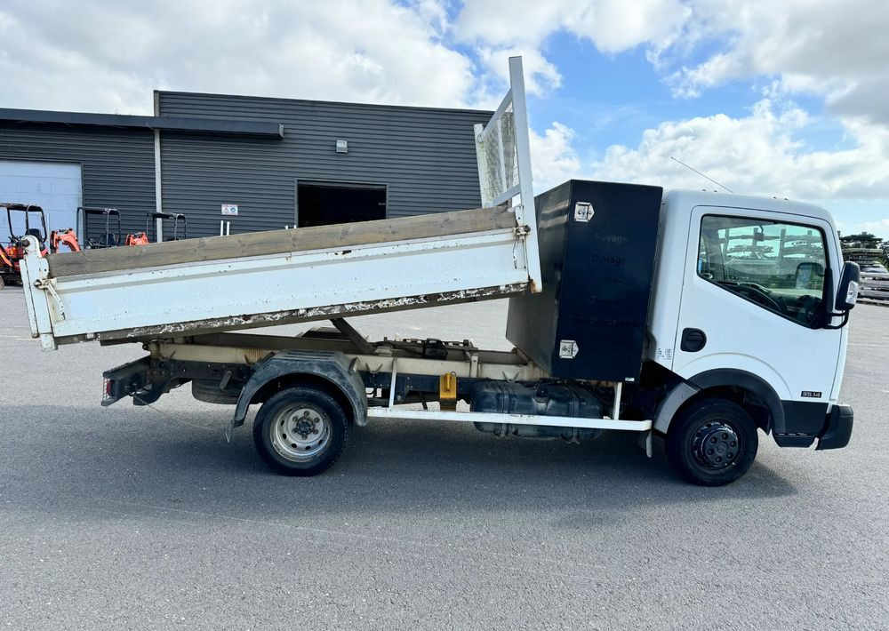 Nissan NT400 - Camião basculante: foto 5 Nissan NT400 - Camião basculante: foto 5