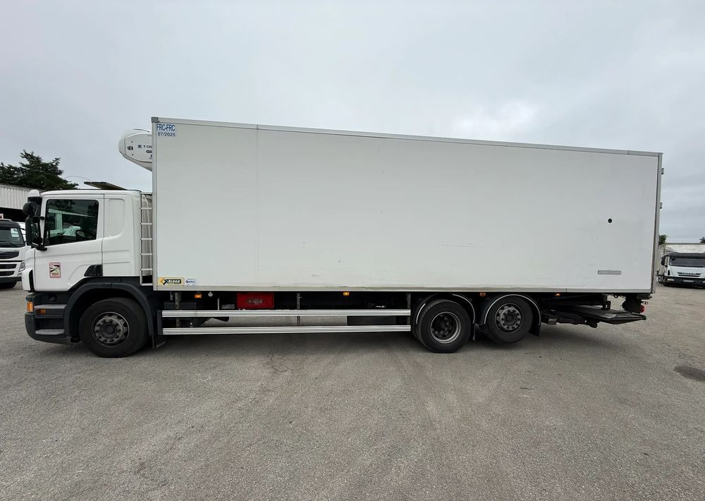 Scania P320 - Camião frigorífico: foto 2 Scania P320 - Camião frigorífico: foto 2