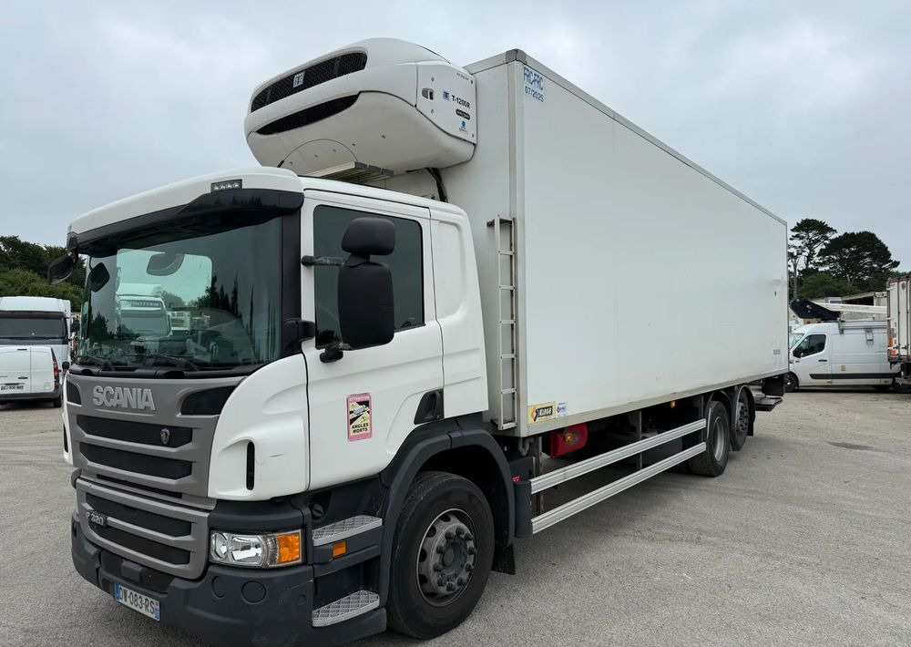 Scania P320 - Camião frigorífico: foto 1 Scania P320 - Camião frigorífico: foto 1
