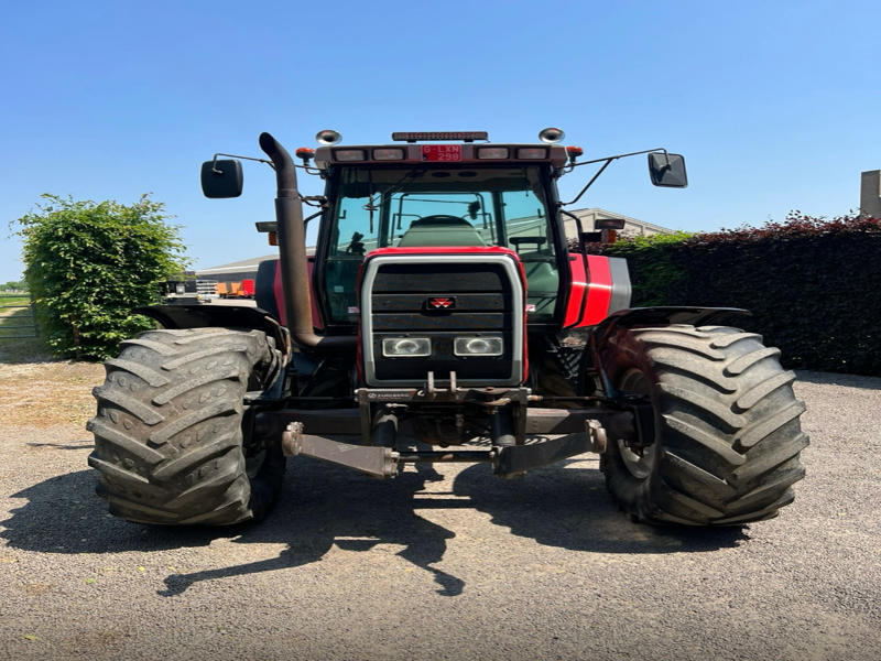 Massey Ferguson 8120 Dynashift - Máquina de construção: foto 4 Massey Ferguson 8120 Dynashift - Máquina de construção: foto 4
