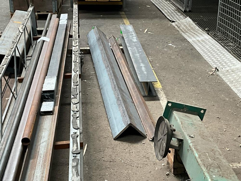 Onbekend - Máquina para metal: foto 4 Onbekend - Máquina para metal: foto 4