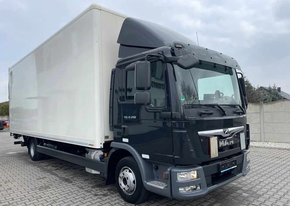 MAN TGL 12.250, KONTENER 7,3m ( 18 europalet ) - Camião furgão: foto 4 MAN TGL 12.250, KONTENER 7,3m ( 18 europalet ) - Camião furgão: foto 4