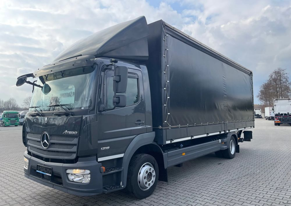 Mercedes-Benz 1218 - Camião de lona: foto 1 Mercedes-Benz 1218 - Camião de lona: foto 1