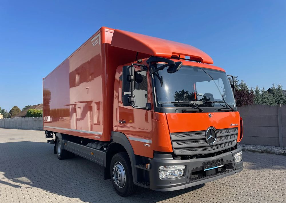 Mercedes-Benz ATEGO 1218 - Camião furgão: foto 2 Mercedes-Benz ATEGO 1218 - Camião furgão: foto 2