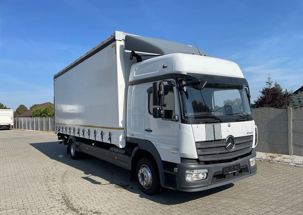Mercedes-Benz ATEGO 1221, KABINA SYPIALNA! - Camião de lona: foto 3 Mercedes-Benz ATEGO 1221, KABINA SYPIALNA! - Camião de lona: foto 3