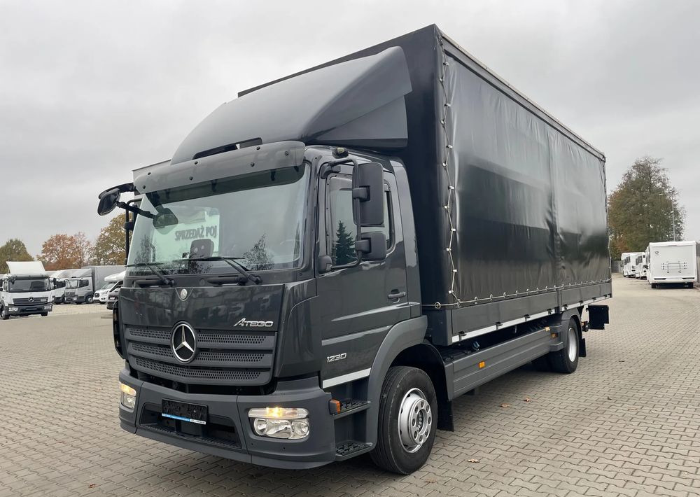 Mercedes-Benz ATEGO 1230 - Camião de lona: foto 2 Mercedes-Benz ATEGO 1230 - Camião de lona: foto 2