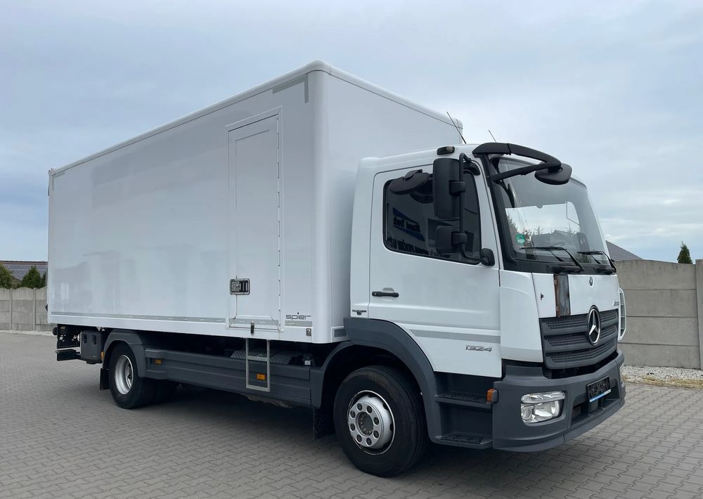 Mercedes-Benz ATEGO 1324, 15 EUROPALET, ŁADOWNOŚĆ 7,5 T - Camião furgão: foto 2 Mercedes-Benz ATEGO 1324, 15 EUROPALET, ŁADOWNOŚĆ 7,5 T - Camião furgão: foto 2
