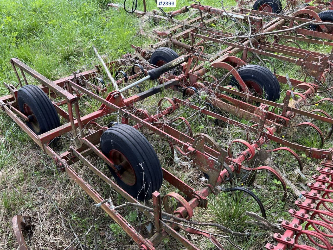 Hydraulic harrow LILLA HARRIE HJH610-3 - Maquina para lavrar a terra: foto 5 Hydraulic harrow LILLA HARRIE HJH610-3 - Maquina para lavrar a terra: foto 5