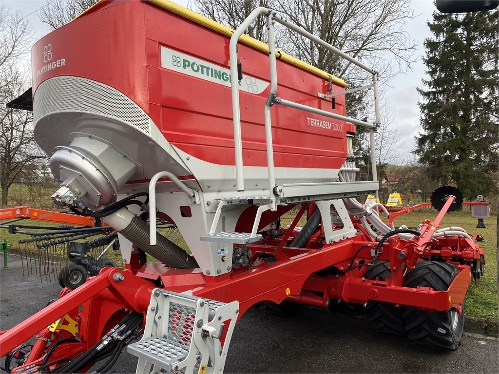 Pöttinger Terrasem 3000 D - Semeadora combinada: foto 4 Pöttinger Terrasem 3000 D - Semeadora combinada: foto 4