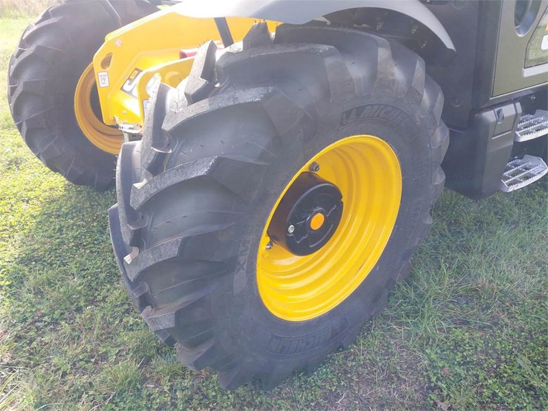 JCB 542-70 AgriXtra DTVT - Empilhador telescópico: foto 5 JCB 542-70 AgriXtra DTVT - Empilhador telescópico: foto 5