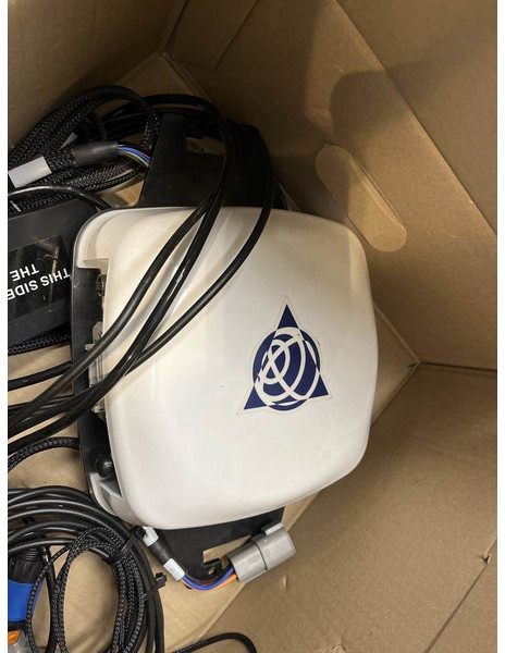 Trimble GFX 1060 GPS SET ACTIEPRIJS - Sistema de navegação por Máquina agrícola: foto 2 Trimble GFX 1060 GPS SET ACTIEPRIJS - Sistema de navegação por Máquina agrícola: foto 2