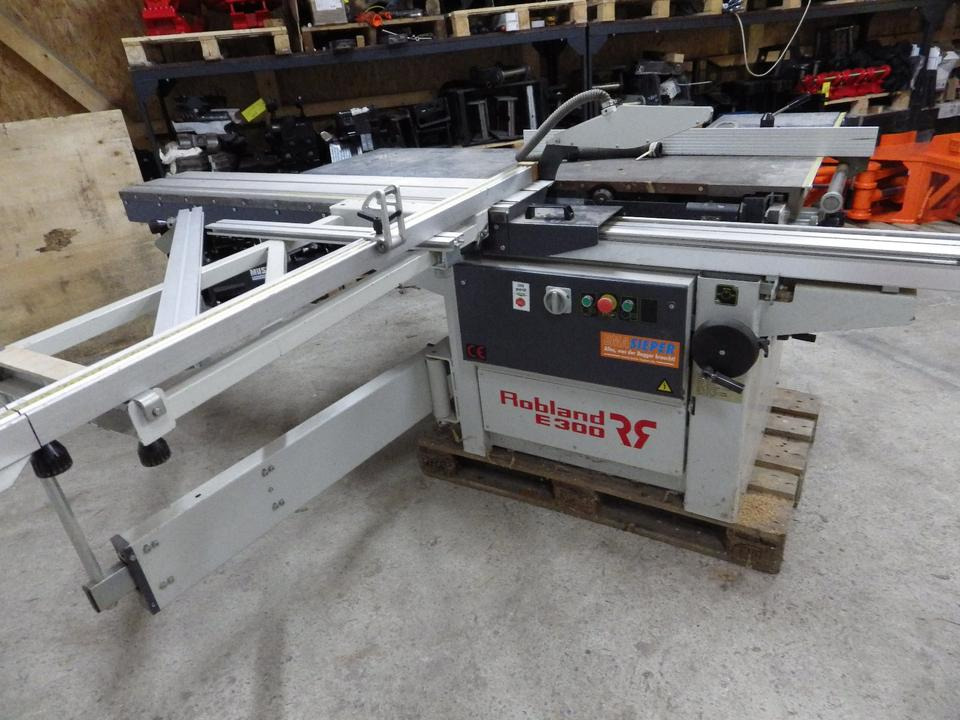 2 x Formatkreissäge mit Vorritzer Altendorf F90 und ROBLAND E300 - Equipamento para oficina: foto 2 2 x Formatkreissäge mit Vorritzer Altendorf F90 und ROBLAND E300 - Equipamento para oficina: foto 2