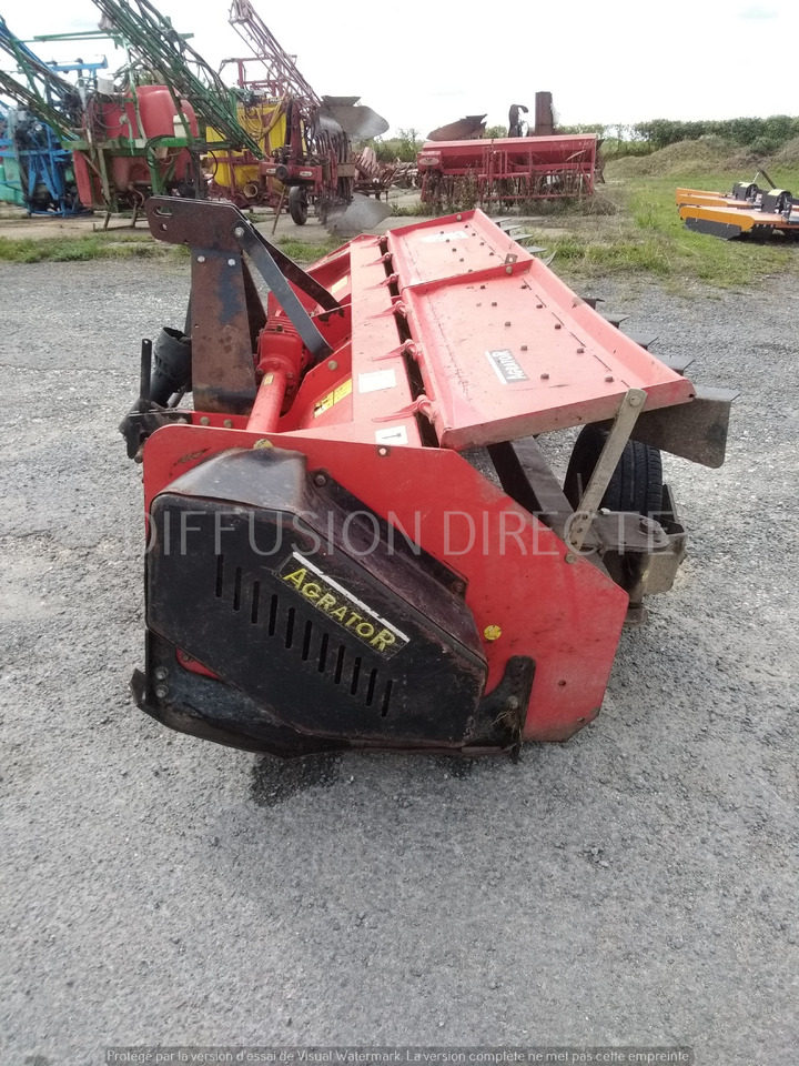 AGRATOR BROYEUR A AXE HORIZONTAL T 3100 - Triturador florestal: foto 5 AGRATOR BROYEUR A AXE HORIZONTAL T 3100 - Triturador florestal: foto 5