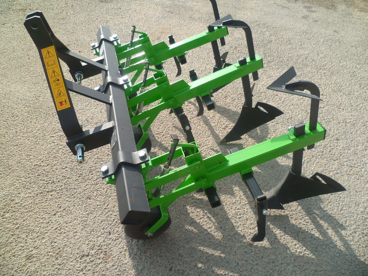 BOMET Bineuse Butteuse 2 rangs NORMA - Maquina para lavrar a terra: foto 2 BOMET Bineuse Butteuse 2 rangs NORMA - Maquina para lavrar a terra: foto 2