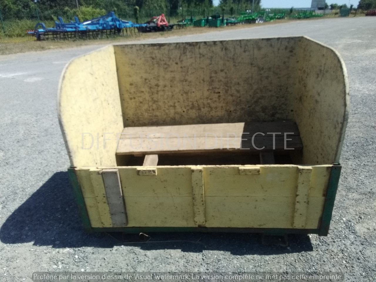 JOHN DEERE TRACTEUR 1120 - Trator: foto 4 JOHN DEERE TRACTEUR 1120 - Trator: foto 4