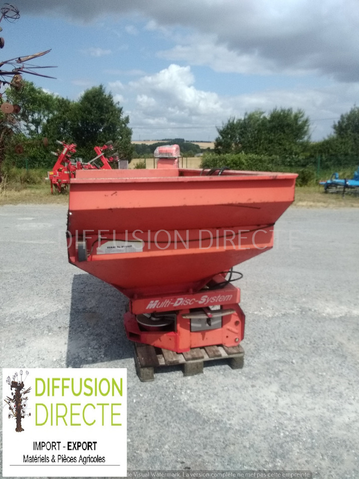 KUHN DISTRIBUTEUR D'ENGRAIS MDS 921 - Distribuidor de fertilizantes: foto 1 KUHN DISTRIBUTEUR D'ENGRAIS MDS 921 - Distribuidor de fertilizantes: foto 1