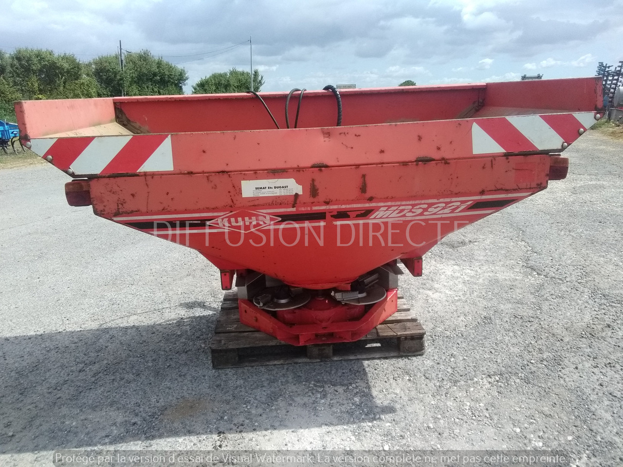 KUHN DISTRIBUTEUR D'ENGRAIS MDS 921 - Distribuidor de fertilizantes: foto 2 KUHN DISTRIBUTEUR D'ENGRAIS MDS 921 - Distribuidor de fertilizantes: foto 2