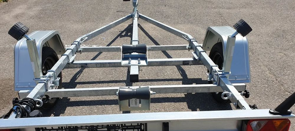 TEMARED B05/055/18 - Reboque para barco: foto 4 TEMARED B05/055/18 - Reboque para barco: foto 4