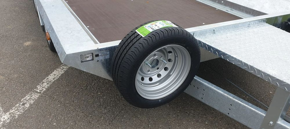 TEMARED BUILDER 3 4018 S 3 oś - Reboque porta máquinas: foto 3 TEMARED BUILDER 3 4018 S 3 oś - Reboque porta máquinas: foto 3